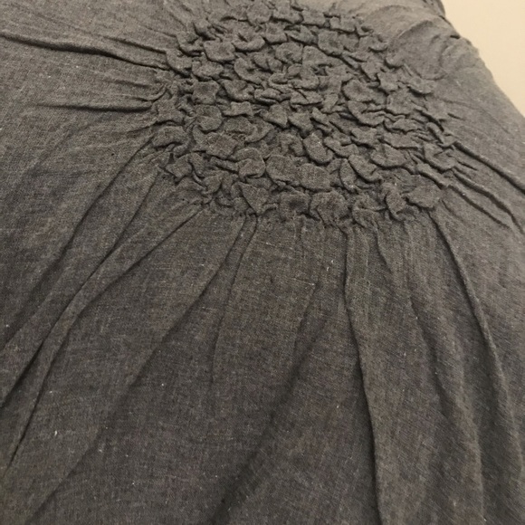 Queen bedding set & decorative pillows - Picture 7 of 7